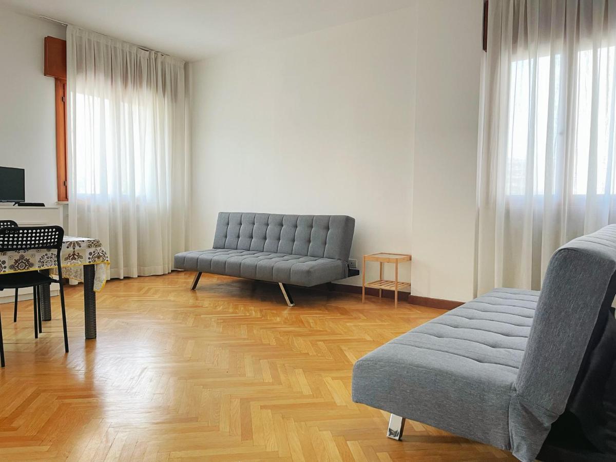 Venice Station Apartment
