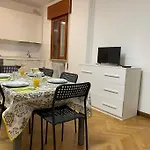Venice Station Apartment