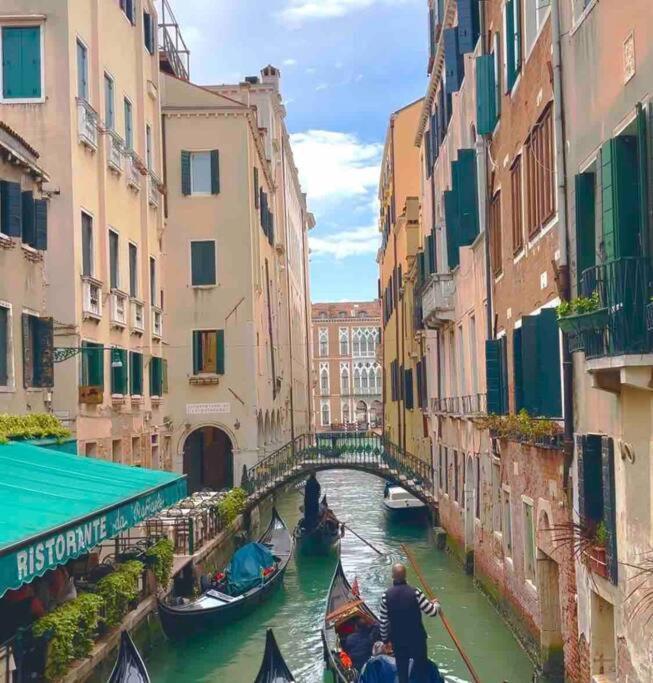 Venice Station Apartment *